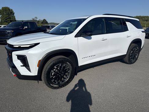 New 2026 Chevrolet Traverse Z71 w/ Enhanced Driving Package image 7