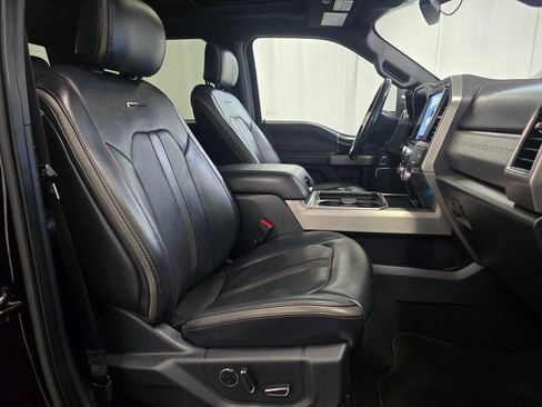 Used 2022 Ford F350 Platinum image 29