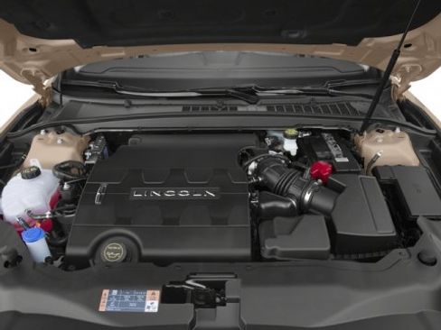 Used 2017 Lincoln Continental Select image 13