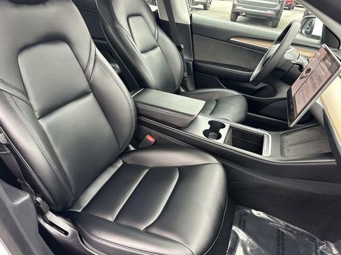Used 2021 Tesla Model 3 Performance image 9