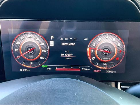 Used 2024 Hyundai Elantra Limited image 35