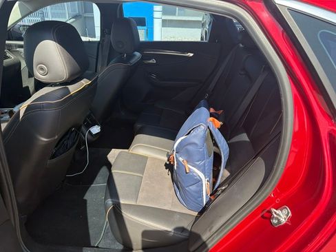 Used 2015 Chevrolet Impala LT FWD image 8