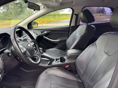 Used 2013 Ford Focus SE FWD image 11