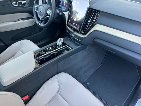 New 2026 Volvo XC60 T8 Plus w/ Climate Package PRO AWD/4WD image 17