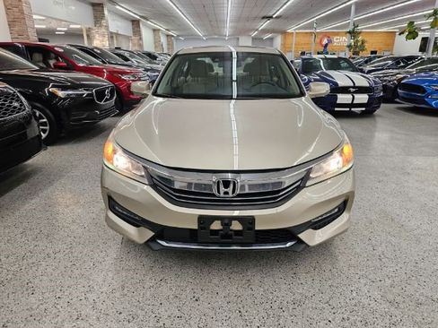 Used 2016 Honda Accord EX-L image 2
