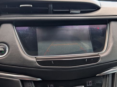 Used 2017 Cadillac XT5 Luxury w/ Driver Awareness Package FWD image 31