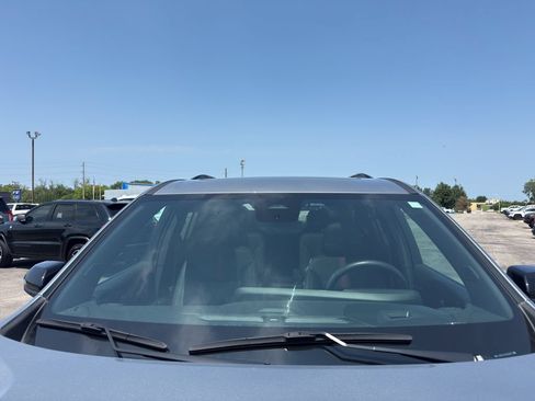 Used 2024 Chevrolet Traverse RS AWD/4WD image 25
