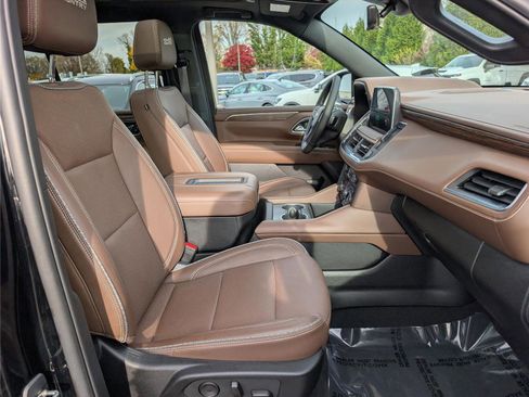 Used 2023 Chevrolet Tahoe High Country image 13