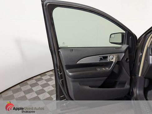Used 2011 Lincoln MKX AWD w/ 101A Rapid Spec Order Code image 7