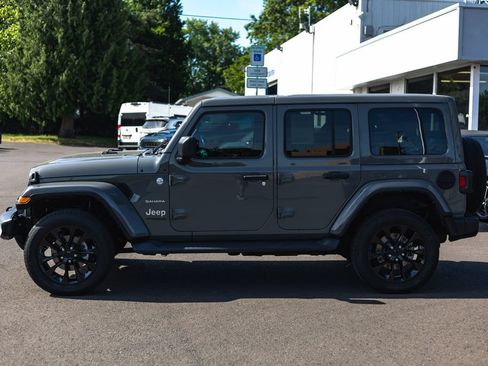Used 2021 Jeep Wrangler Unlimited Sahara AWD/4WD image 11