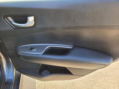 Used 2020 Kia Optima S image 11