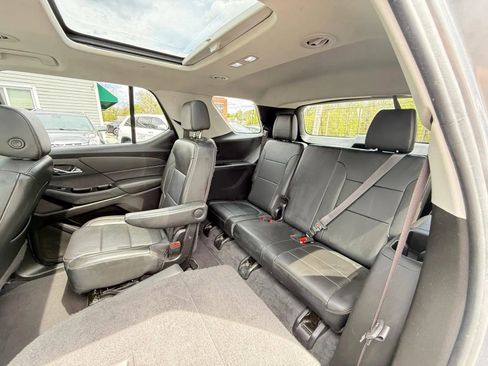 Used 2019 Chevrolet Traverse LT w/ LT Premium Package AWD/4WD image 29