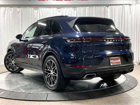 Used 2024 Porsche Cayenne image 3