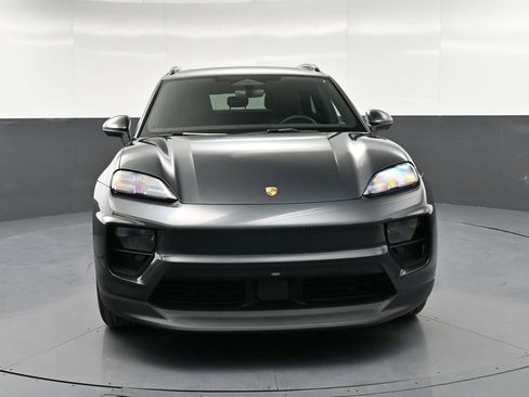 New 2026 Porsche Macan 4S Electric AWD/4WD image 11