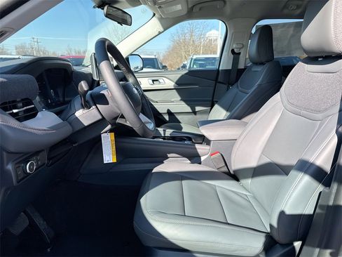 New 2026 Ford Explorer Active image 20