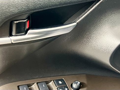 Used 2023 Toyota Camry LE w/ Convenience Package FWD image 16