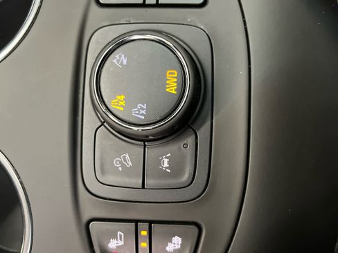 Certified 2024 GMC Terrain SLE w/ Driver Convenience Package image 27