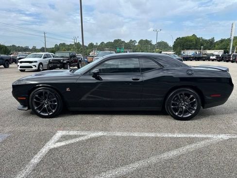 Used 2022 Dodge Challenger R/T Scat Pack RWD image 5