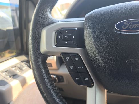 Used 2015 Ford F150 Lariat w/ Equipment Group 502A Luxury AWD/4WD image 22