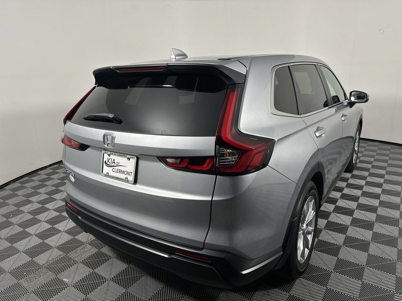 Used 2025 Honda CR-V EX image 3
