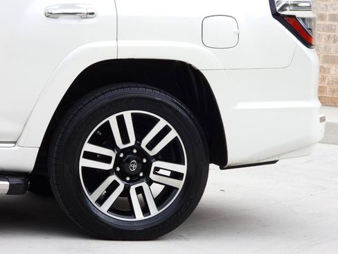 Used 2018 Toyota 4Runner Limited RWD image 29
