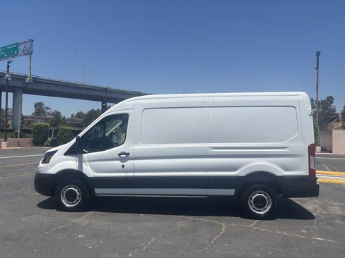 Used 2025 Ford Transit 250 148 Medium Roof w/ Load Area Protection Package RWD image 7