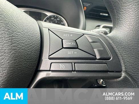 Used 2025 Nissan Kicks Play S image 10