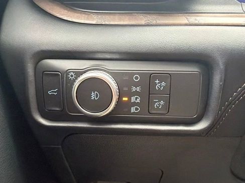 Used 2022 Ford Explorer Platinum w/ Equipment Group 601A AWD/4WD image 31
