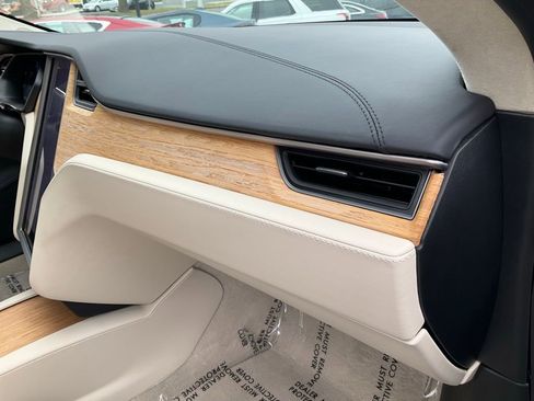 Used 2019 Tesla Model S Standard Range AWD/4WD image 69