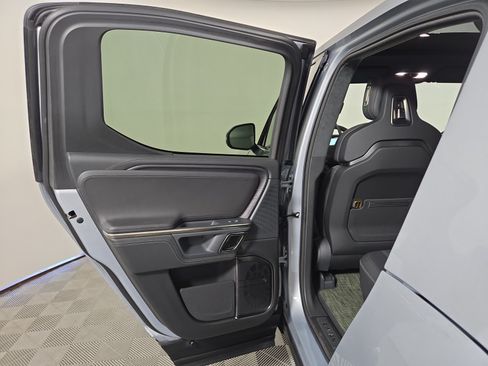 Used 2023 Rivian R1T Adventure AWD/4WD image 17