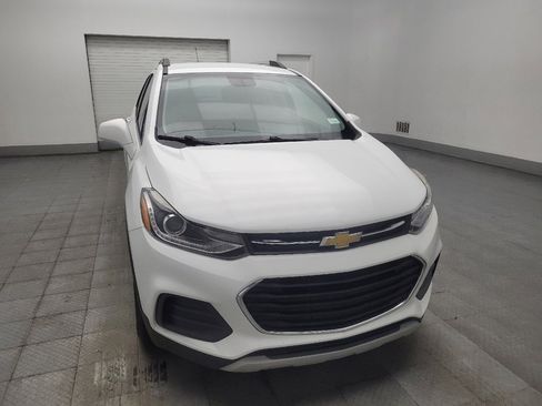 Used 2020 Chevrolet Trax LT w/ LT Convenience Package FWD image 14