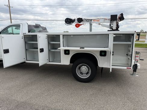 Used 2023 RAM 3500 Tradesman RWD image 3