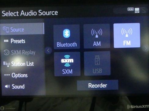 Used 2022 Toyota Prius LE image 12