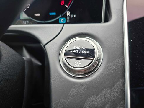 Used 2025 Mercedes-Benz E 450 4MATIC All-Terrain Wagon image 33