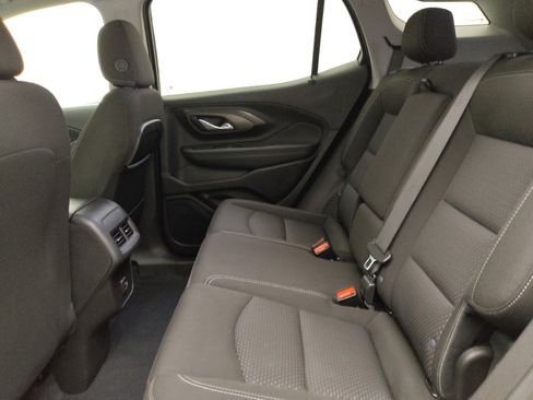 Used 2024 GMC Terrain SLE FWD image 18