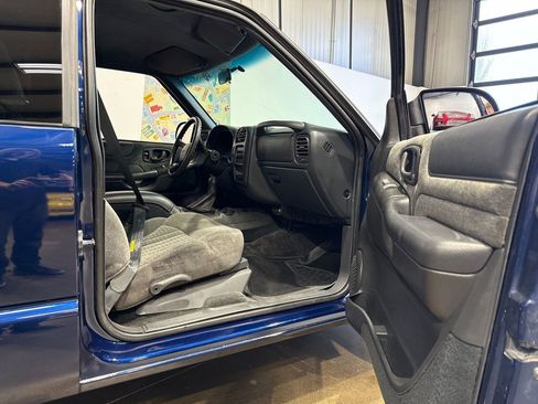 Used 2002 Chevrolet Blazer LS w/ Preferred Equipment Group image 61