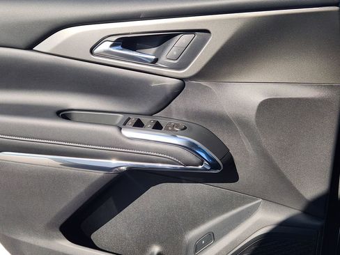 New 2026 Chevrolet Traverse LT w/ Sun and Wheel Package image 16