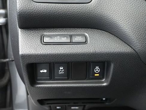 Used 2016 Nissan Altima 2.5 SL w/ Moonroof Package FWD image 30