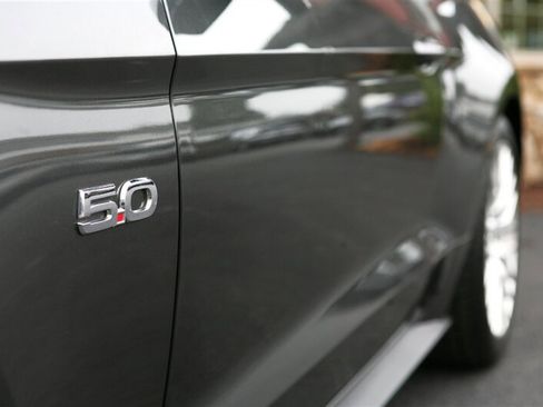 Used 2017 Ford Mustang GT Premium w/ GT Performance Package image 4