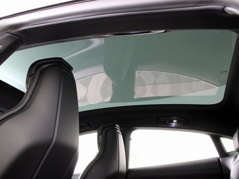 New 2026 Porsche Taycan image 21