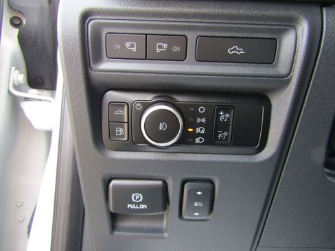 Used 2023 Ford F150 Lariat w/ Equipment Group 502A High image 26