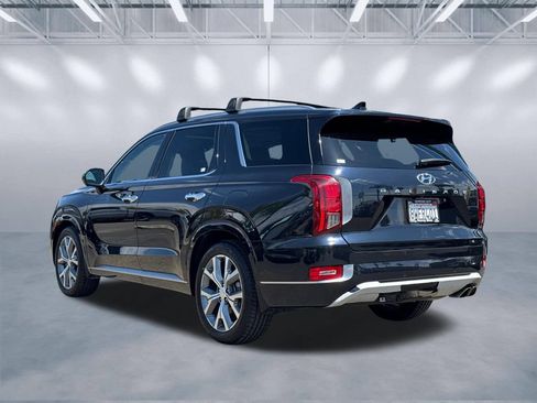 Used 2021 Hyundai Palisade Limited w/ Winter Package FWD image 4