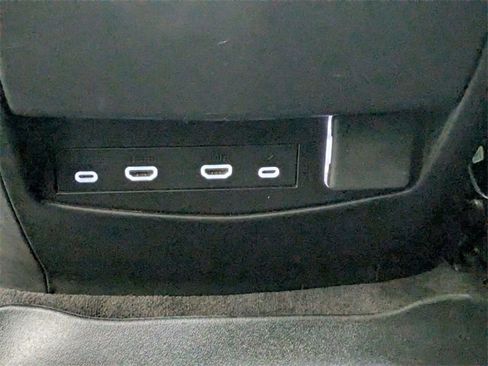 Used 2023 Cadillac Escalade ESV Sport Platinum w/ LPO, ONYX Package image 30