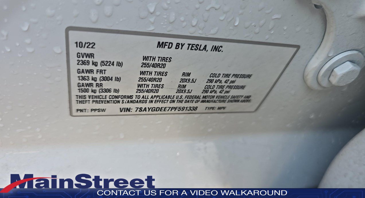 Used 2023 Tesla Model Y AWD image 3
