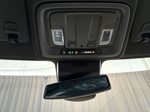 Used 2022 GMC Sierra 1500 SLT w/ SLT Convenience Package AWD/4WD image 23