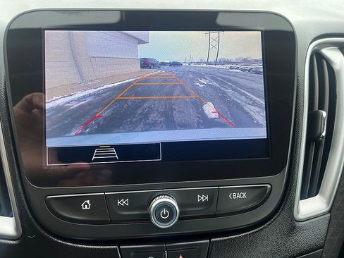 Used 2025 Chevrolet Malibu LT image 31