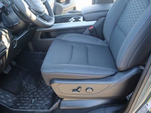 New 2026 RAM 1500 4x4 Crew Cab image 12