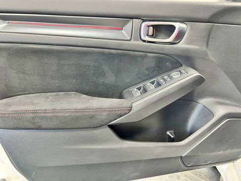 Used 2025 Honda Civic Type R image 18