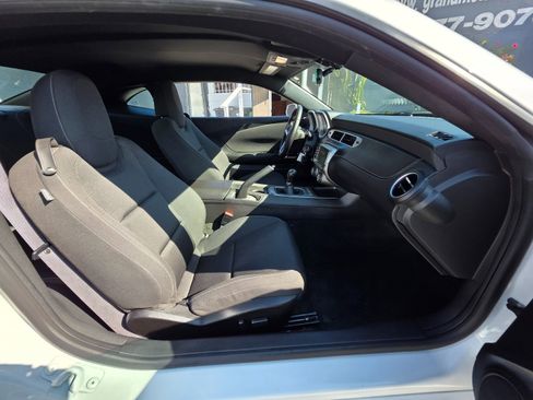 Used 2015 Chevrolet Camaro LT image 9