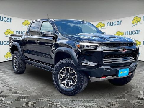 Used 2024 Chevrolet Colorado ZR2 w/ ZR2 Convenience Package III AWD/4WD image 1